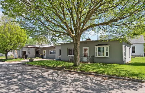 104 N 15th St, Decatur, IN 46733