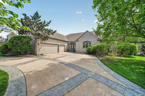 14294 Shoreline Dr, Granger, IN 46530