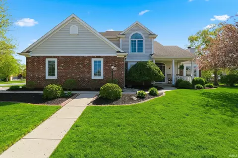 1012 Perry Lake Dr, Fort Wayne, IN 46845