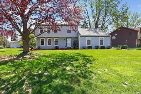 50739 Old Lantern Trl, Granger, IN 46530