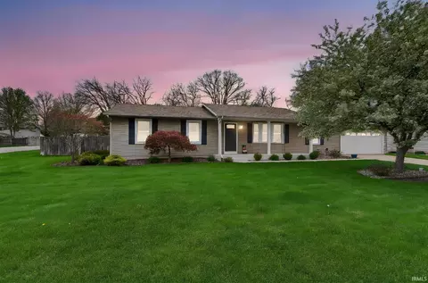 51835 Candy Ln, Granger, IN 46530