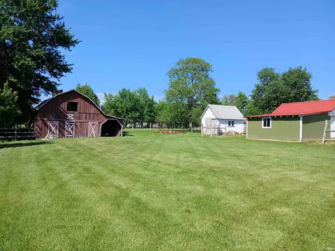 Exterior - 1569 Old Hwy 60 W, Mitchell, IN 47446 photo 2 of 16