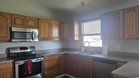 15 Memory Ln, Bluffton, IN 46714 photo 3