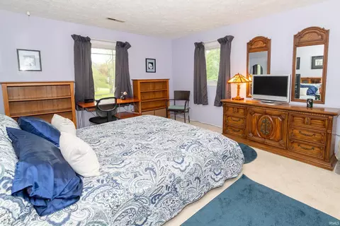 Bedroom - 16300 Hamilton St, Granger, IN 46530 photo 2 of 6