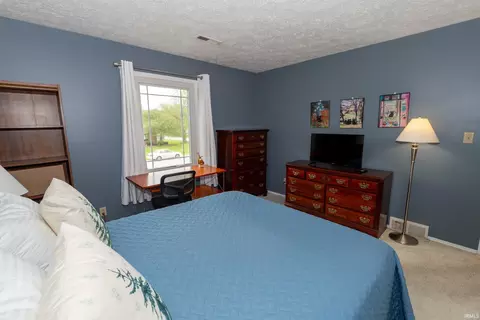 Bedroom - 16300 Hamilton St, Granger, IN 46530 photo 4 of 6