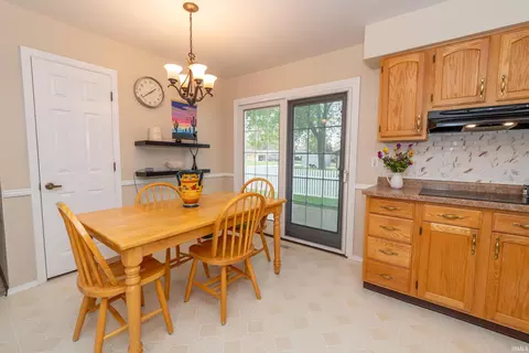 Entry Way - 16300 Hamilton St, Granger, IN 46530 photo 2 of 3