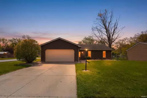 7534 Tipperary Trl, Fort Wayne, IN 46815