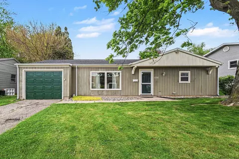 1721 SE Macgregor Rd, South Bend, IN 46614