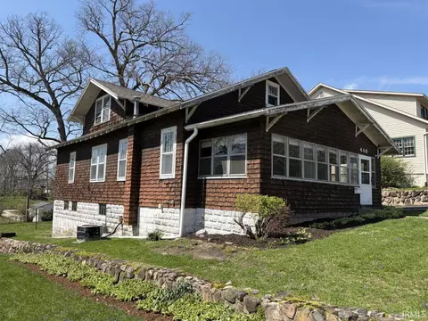 449 Liberty St, Culver, IN 46511