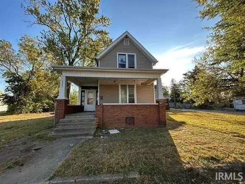2443 Oliver St, Fort Wayne, IN 46803