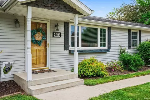 403 West St, Winona Lake, IN 46590