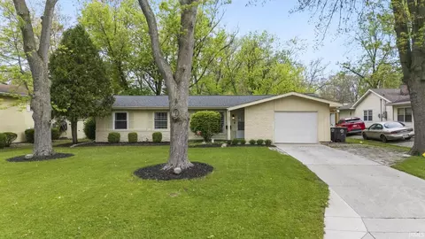 4301 Lynwood Ct, Fort Wayne, IN 46815