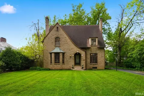 2245 W Warwick Rd, Muncie, IN 47304