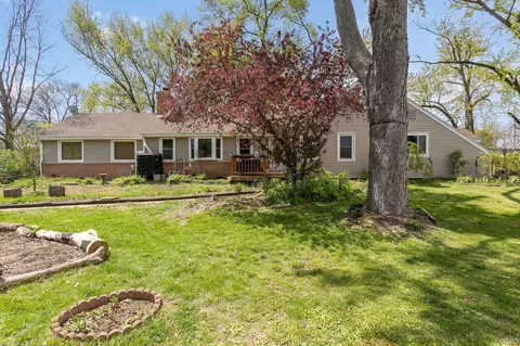 53025 Ridgewood Dr, South Bend, IN 46637