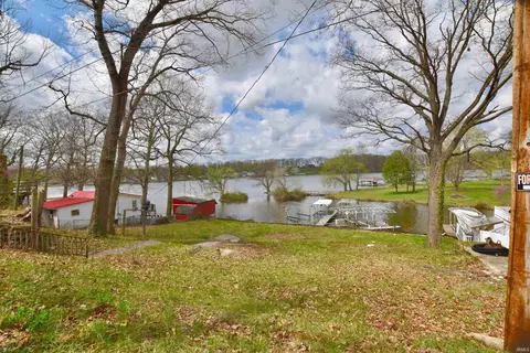 10971 N Lower Lakeshore Dr, Monticello, IN 47960