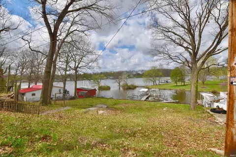 10971 N Lower Lakeshore Dr, Monticello, IN 47960