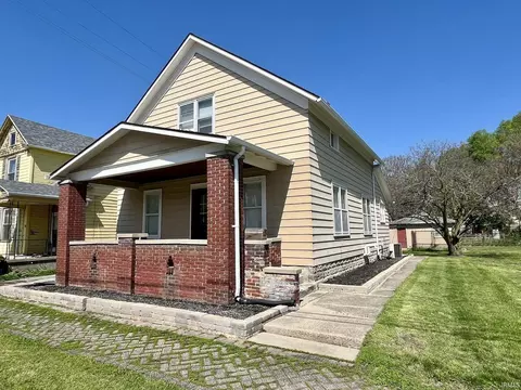 68 W 7th St, Peru, IN 46970