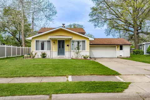 3311 Collegiate Ct, Fort Wayne, IN 46805