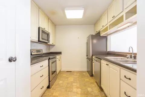 Kitchen - 721 E Waterloo Ct, Bloomington, IN 47401 photo 1 of 3