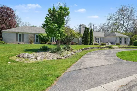 1704 Brookwood Dr, Elkhart, IN 46514