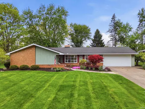 119 Zona Dr, Auburn, IN 46706