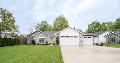 9805 Manning St, Leo, IN 46765
