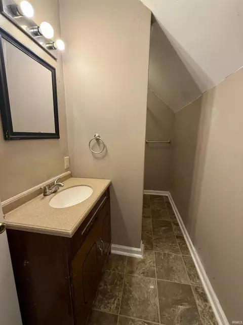 Bath - 407 Water St, Delphi, IN 46923 photo 2 of 2