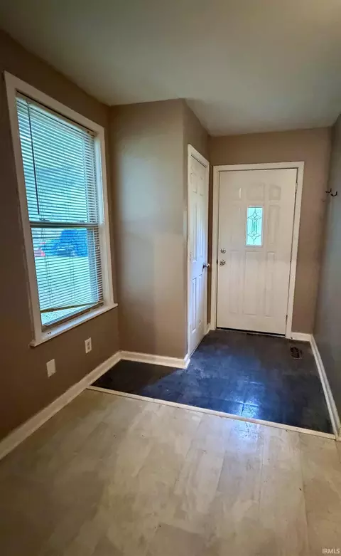 Entry Way - 407 Water St, Delphi, IN 46923 photo 1 of 2