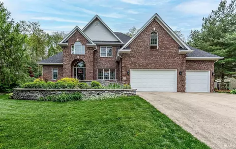2719 S Silver Creek Dr, Bloomington, IN 47401