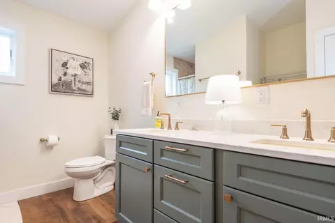 Bath - 1270 E Short St, Bloomington, IN 47401 photo 3 of 5
