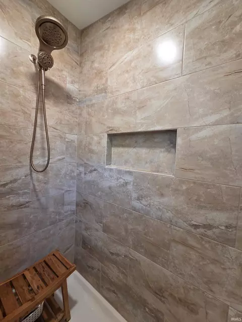 Bath - 1270 E Short St, Bloomington, IN 47401 photo 4 of 5