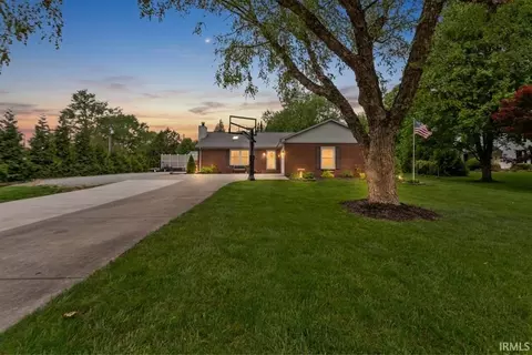 134 Lee Dr, Sharpsville, IN 46068