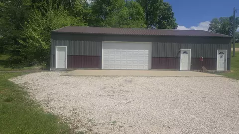5669 E Hill Park Rd, Dubois, IN 47527