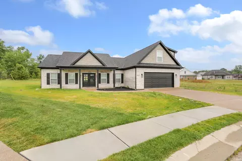 3539 Sand Dr, Newburgh, IN 47630
