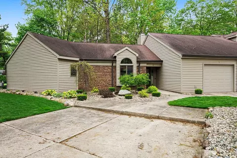 1 Boulder Ct, Nappanee, IN 46550