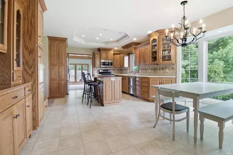 Kitchen - 3716 E River Rd, Bluffton, IN 46714 photo 2 of 2