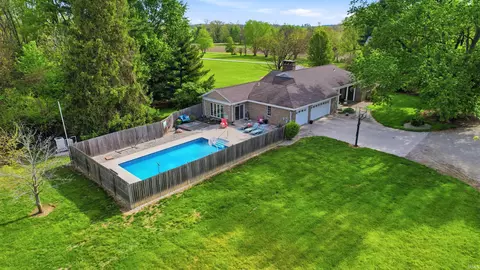 Exterior - 3716 E River Rd, Bluffton, IN 46714 photo 3 of 9