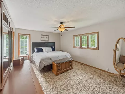 Bedroom - 3716 E River Rd, Bluffton, IN 46714 photo 2 of 5