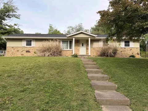 5389 W Brookwood Ct, Bloomington, IN 47404