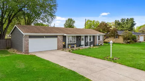 58905 Sunrise Ln, Elkhart, IN 46517