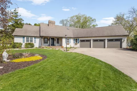 51460 Turnwood Ln, Granger, IN 46530
