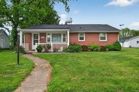 602 East St, Walton, IN 46994
