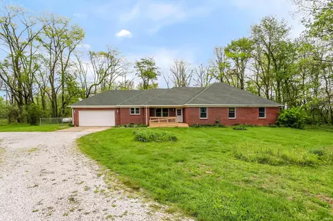 4718 W Country Rd #150, Danville, IN 46122