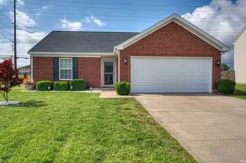 817 Candlestick Ct, Evansville, IN 47725