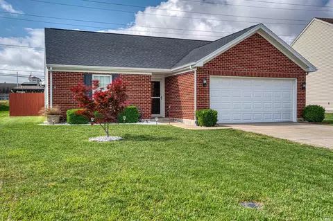 817 Candlestick Ct, Evansville, IN 47725
