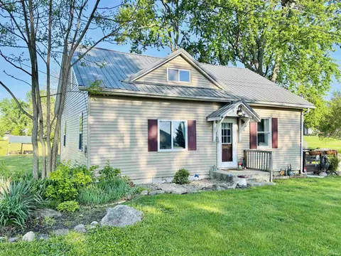 302 N Michigan St, Oxford, IN 47971