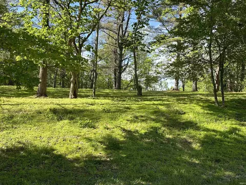 6655 E Gross Rd, Bloomington, IN 47401