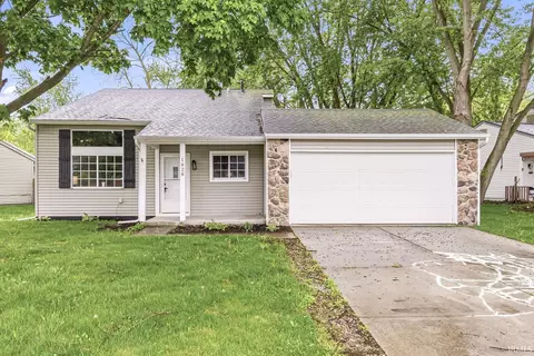 1828 Woodland Dr, Elkhart, IN 46514