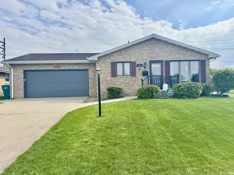 543 W 12th St, Mishawaka, IN 46544