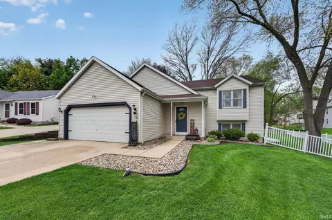 4137 Greenglade Ct, South Bend, IN 46628